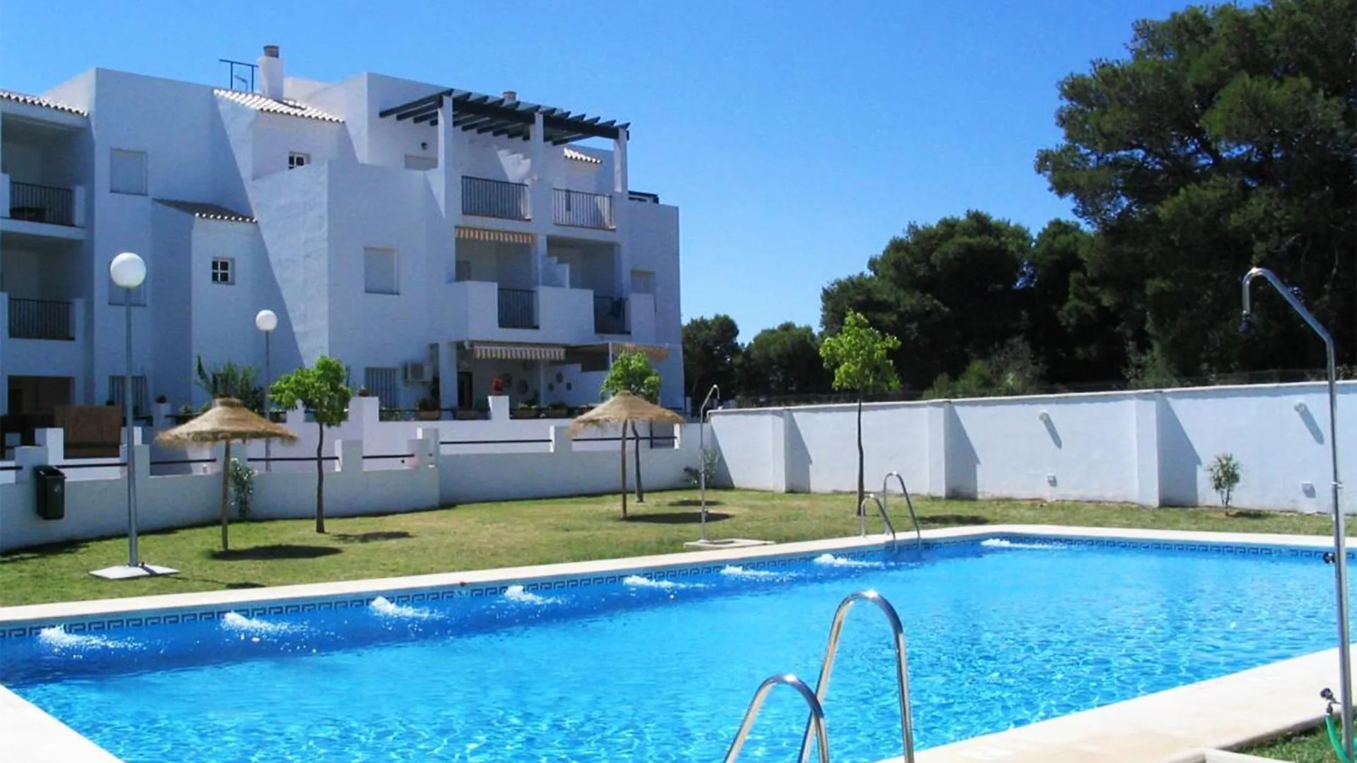Atalaya Alma Apartamento Con Terraza Y Piscina Comunitaria En Conil Zona Tranquila Cerca Al Mar location